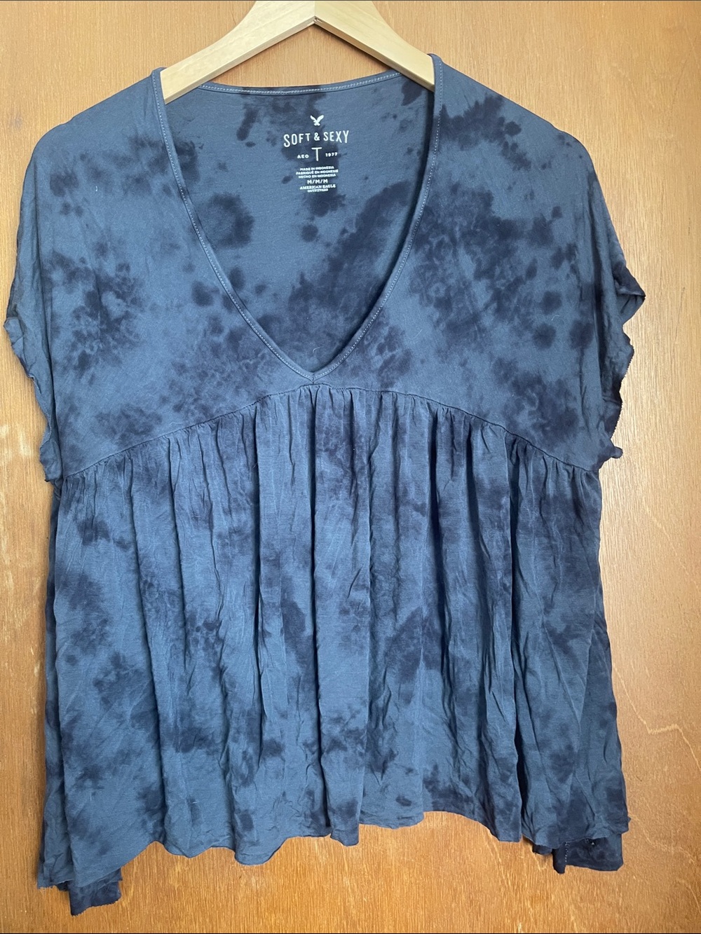 American Eagle Outfitters Black & Gray Tie-Dye V-Neck Babydoll Top